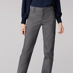 Lee Women's Wrinkle Free Relaxed Fit Straight Leg Pant - black & white check